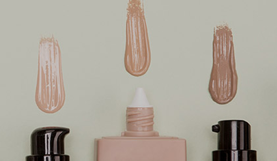 4차 산업혁명시대를 이끌 수 있는<br/>융합형 인재육성을 목표로 인성과 실무능력을 갖춘 메이크업아티스트와 네일아티스트를 양성